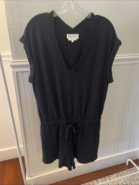 Lou & Grey Black V-Neck Drawstring Romper